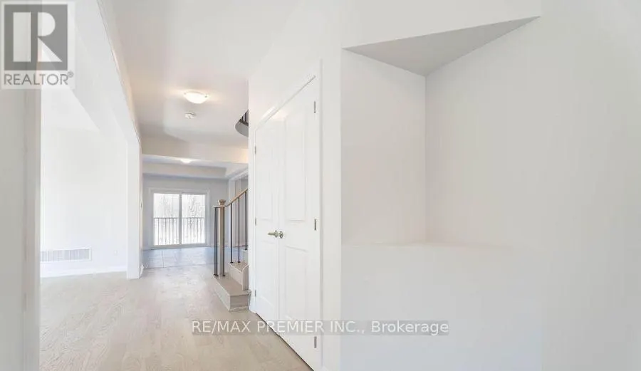 MAIN FLOOR - 1038 HARDY WAY