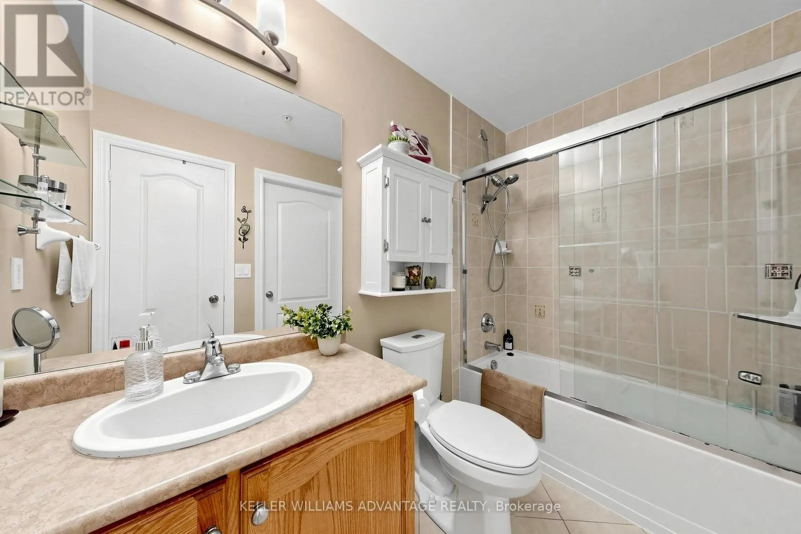 407 - 112 SIMCOE ROAD