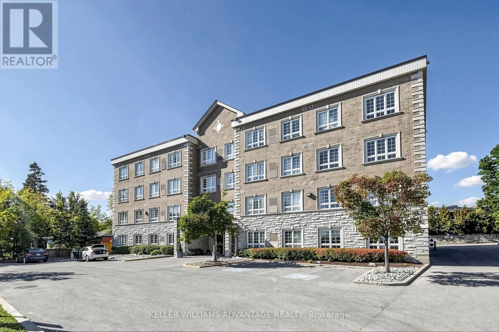407 - 112 SIMCOE ROAD