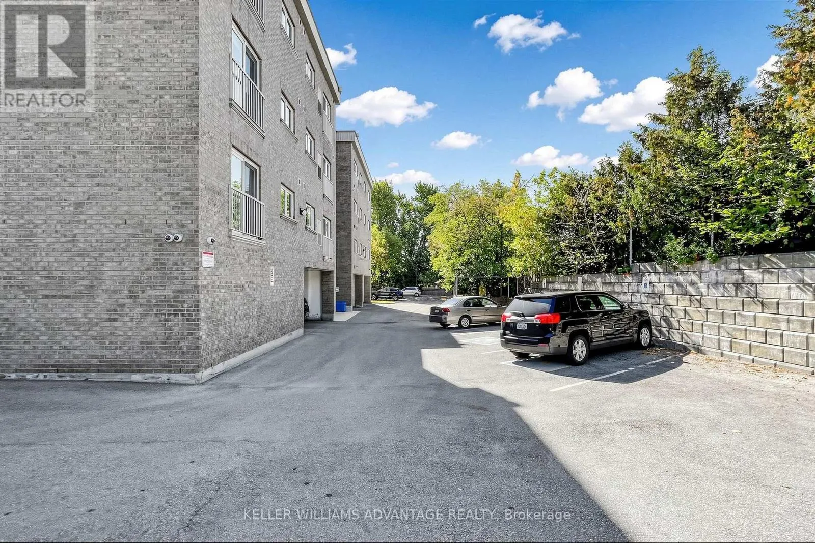 407 - 112 SIMCOE ROAD
