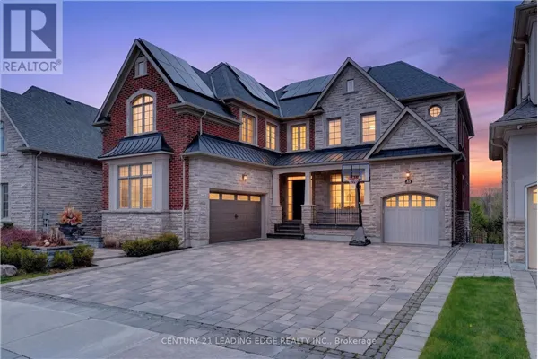33 STOLLERY POND CRESCENT
