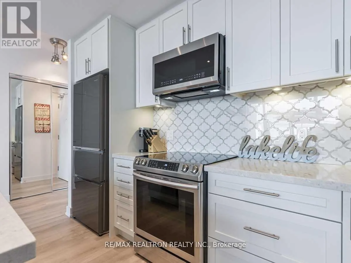 413 - 375 SEA RAY AVENUE