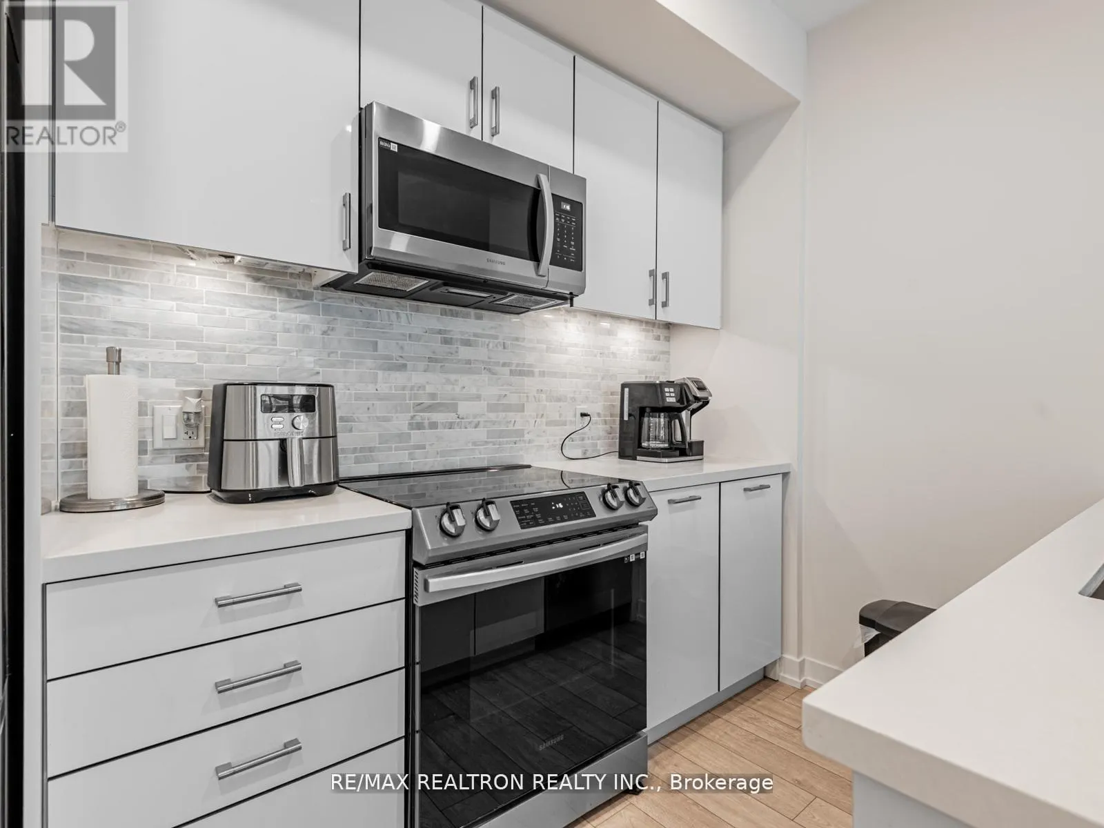 G13 - 415 SEA RAY AVENUE