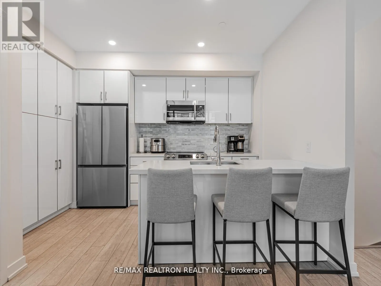 G13 - 415 SEA RAY AVENUE
