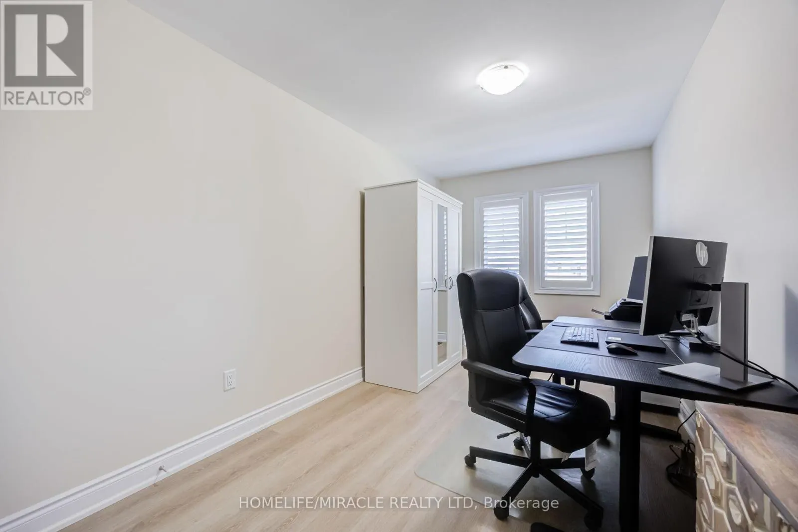 65 LORNE THOMAS PLACE