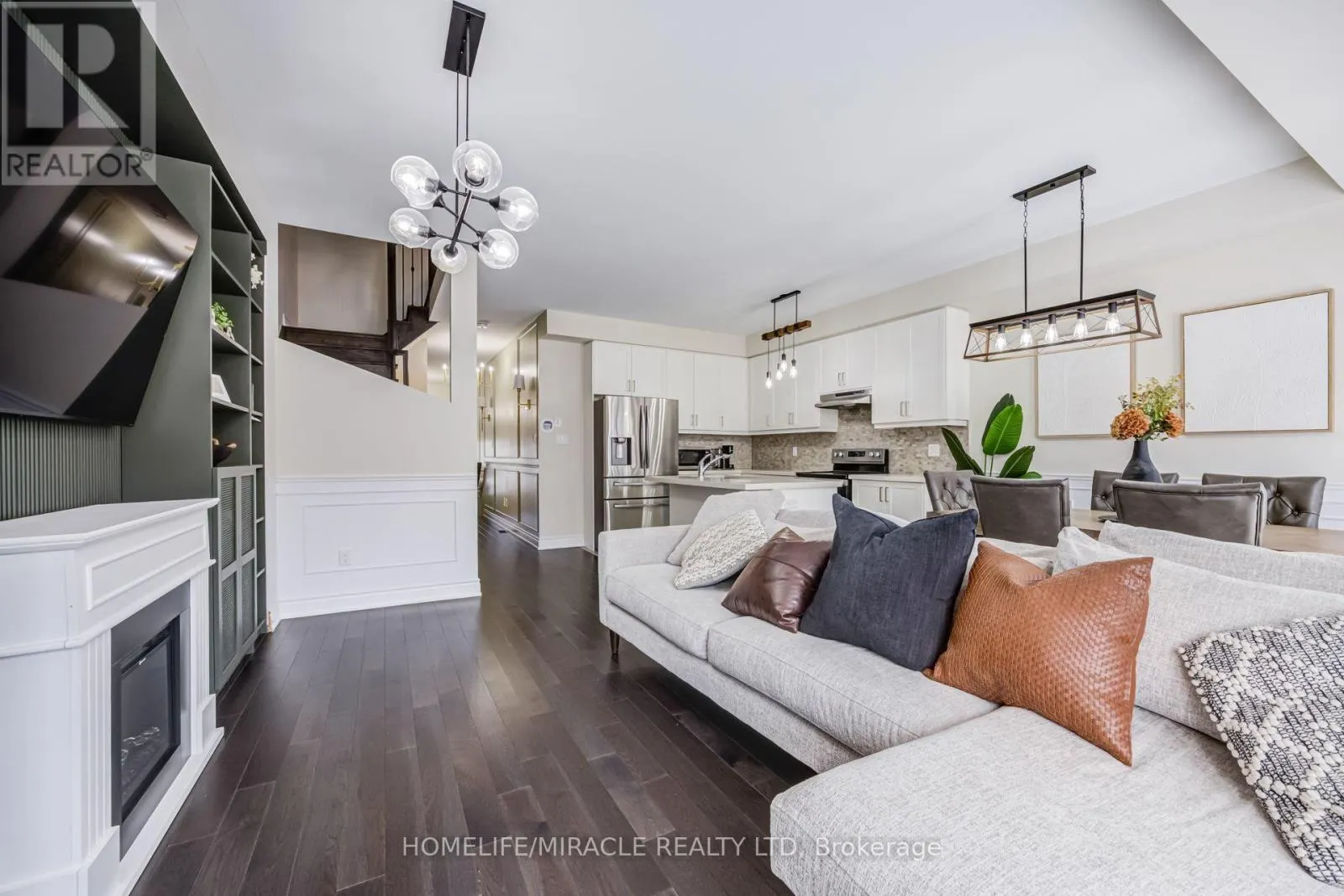 65 LORNE THOMAS PLACE