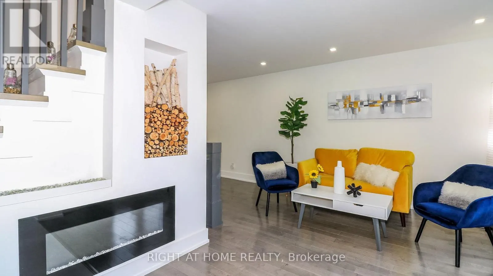 8 SUNSET STREET