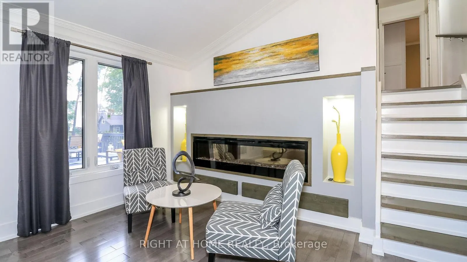 8 SUNSET STREET