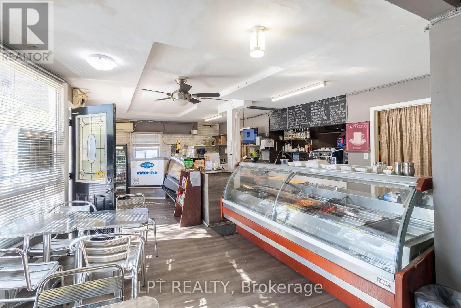 104 & 105 - 928 LAKE DRIVE E