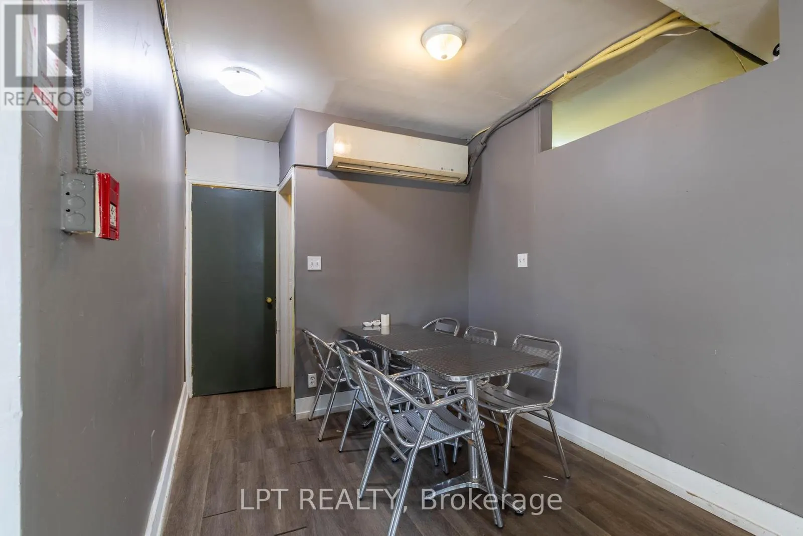 104 & 105 - 928 LAKE DRIVE E