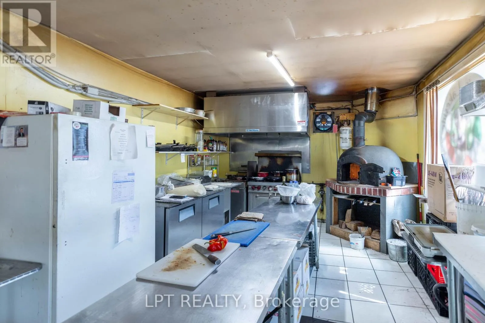 104 & 105 - 928 LAKE DRIVE E