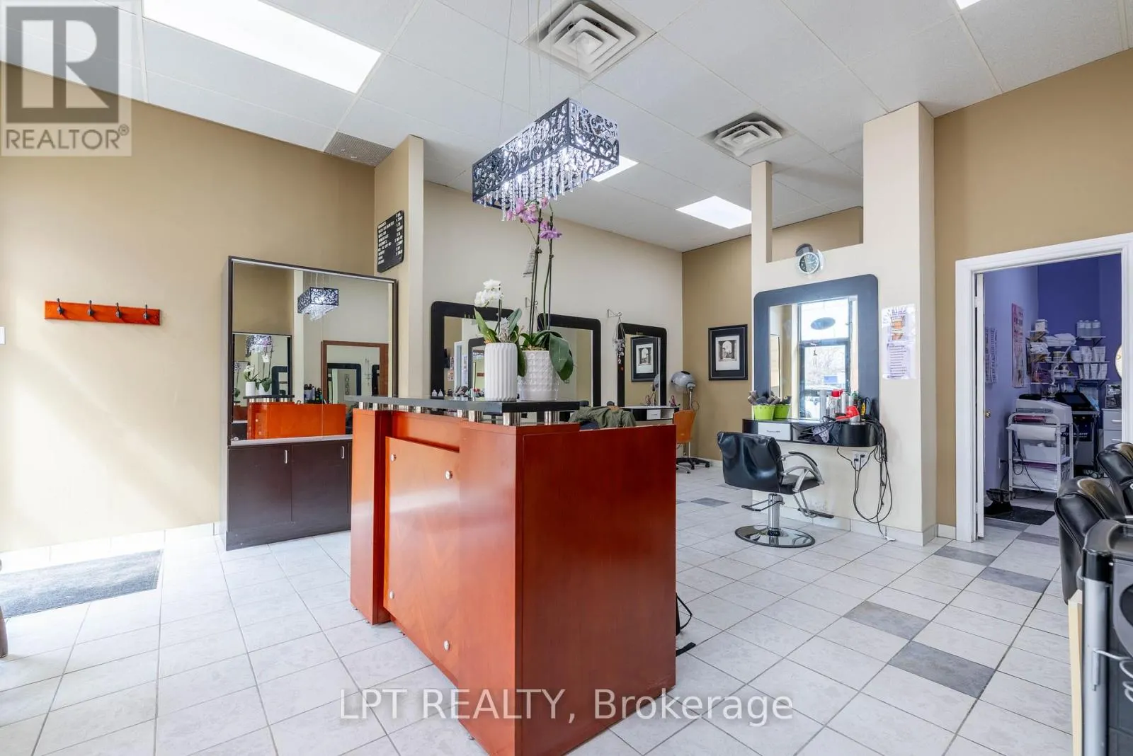 3 - 15461 YONGE STREET