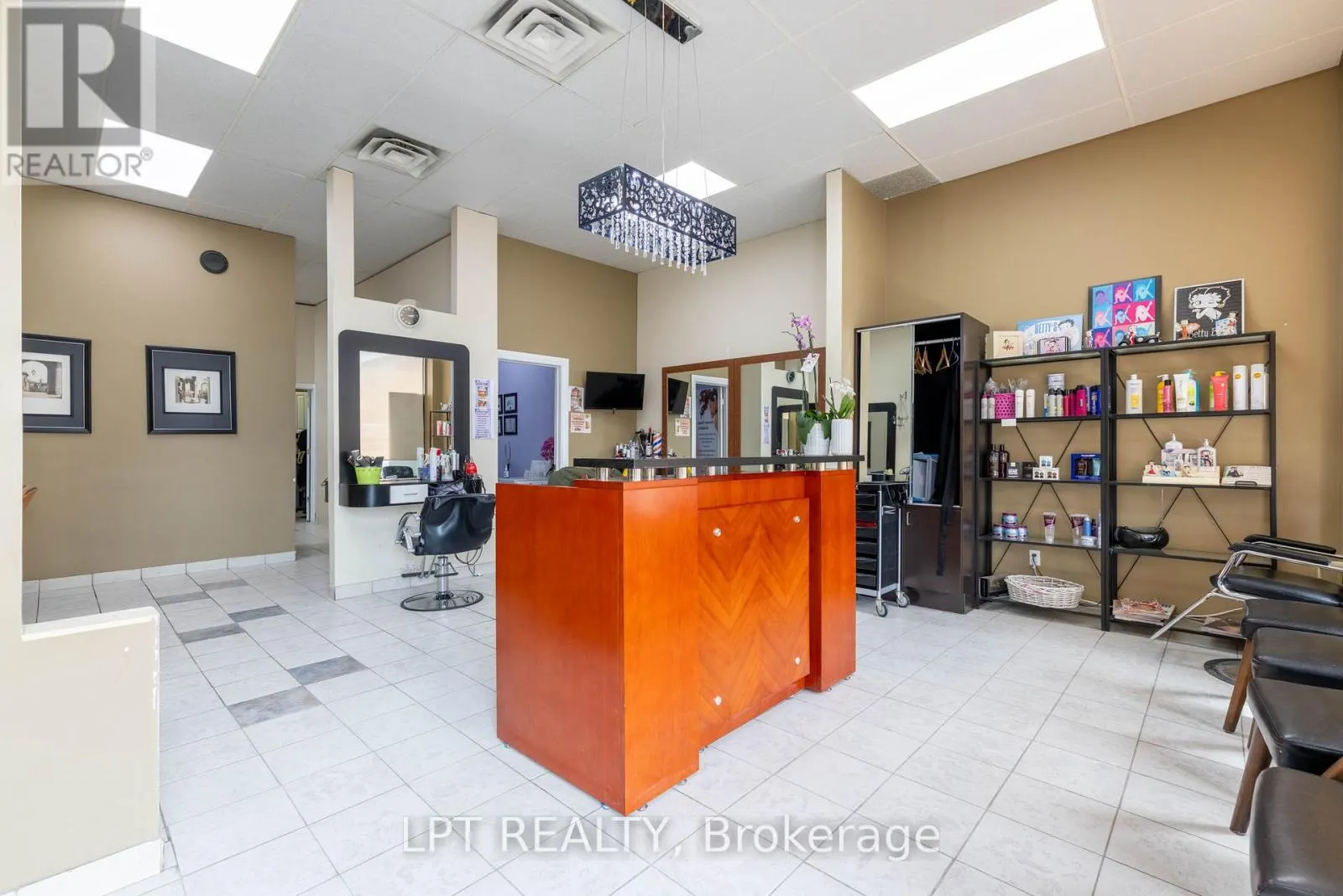 3 - 15461 YONGE STREET