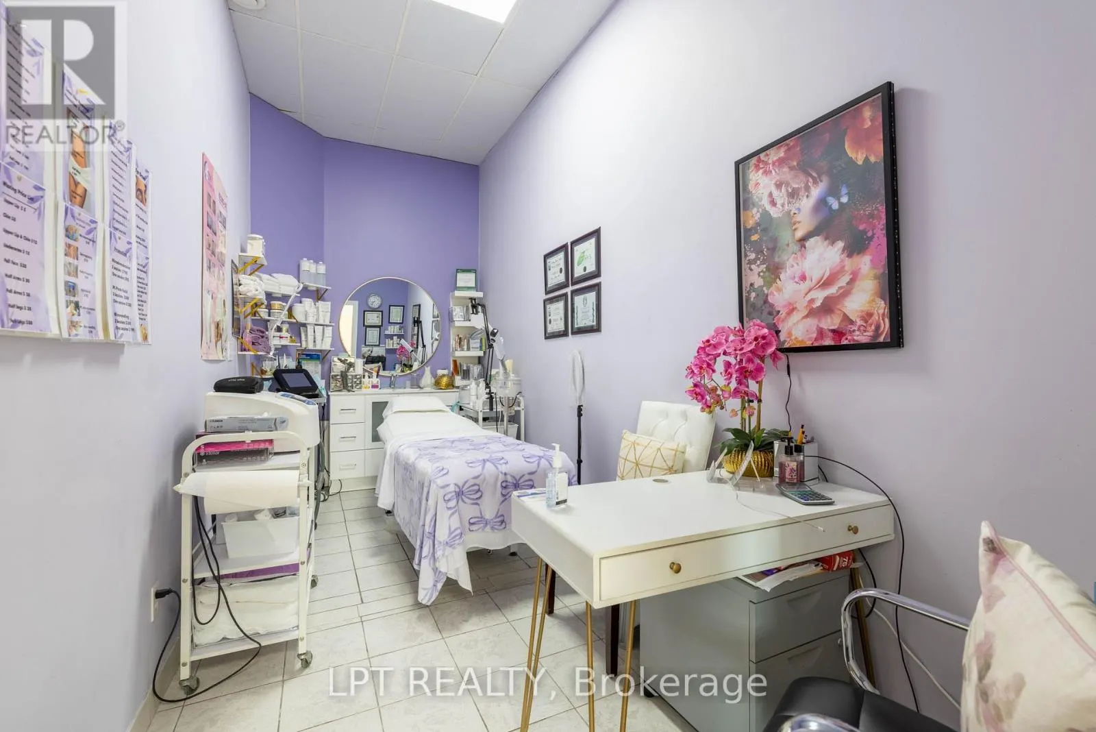 3 - 15461 YONGE STREET