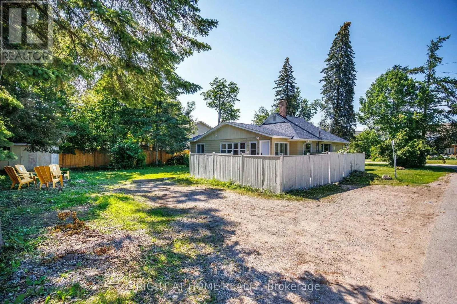 51 LAKESIDE DRIVE