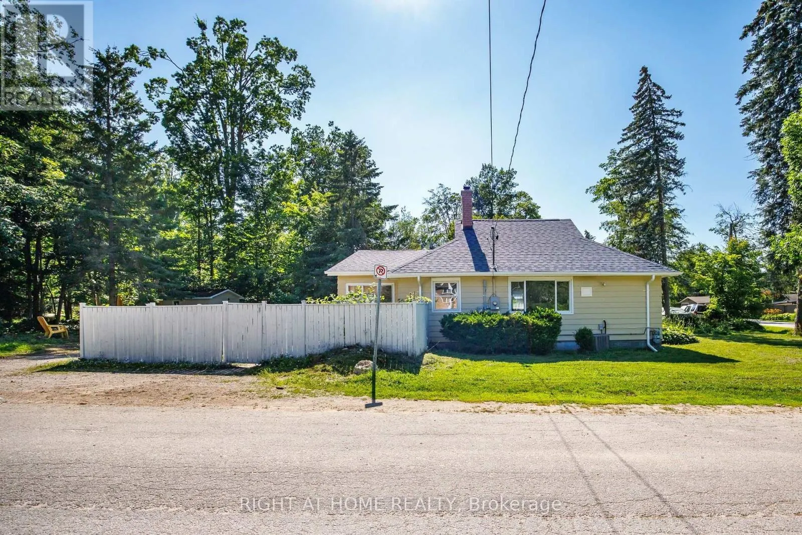 51 LAKESIDE DRIVE