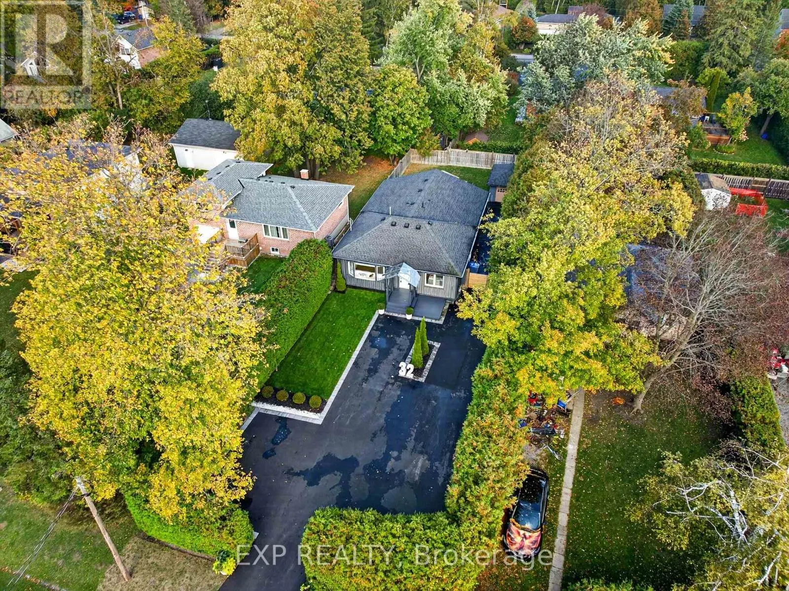 32 FARLEY CIRCLE