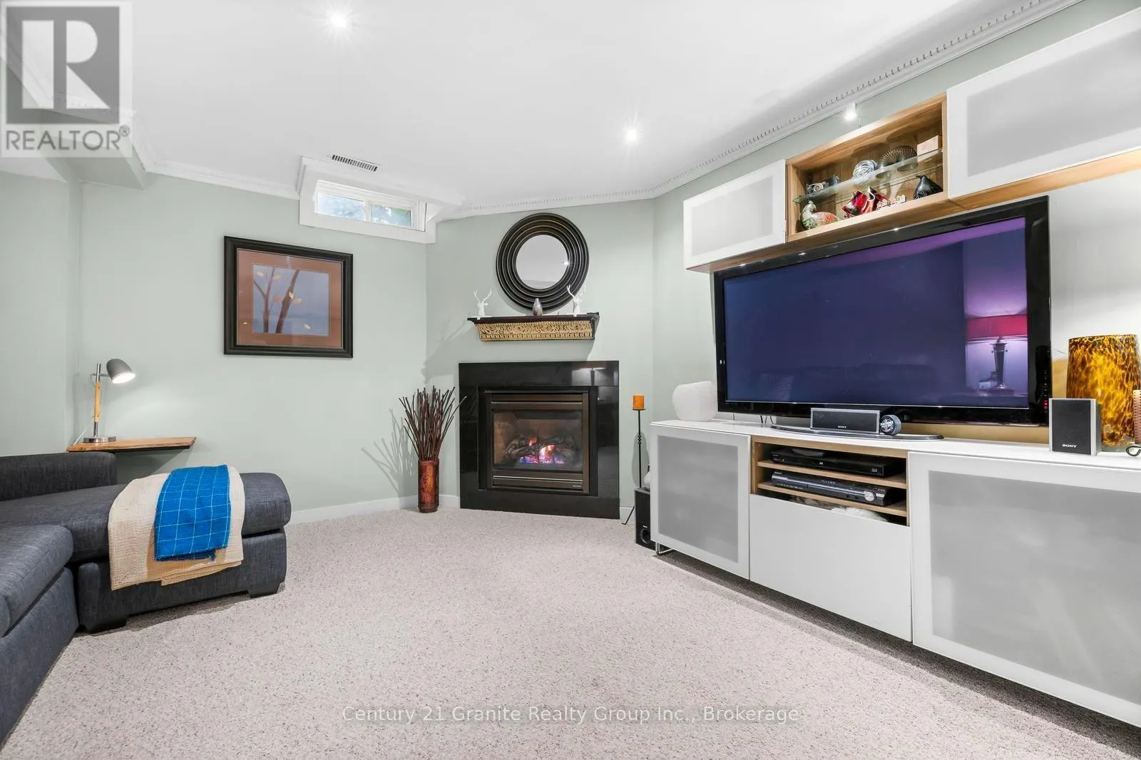 25 GREENWOOD ROAD