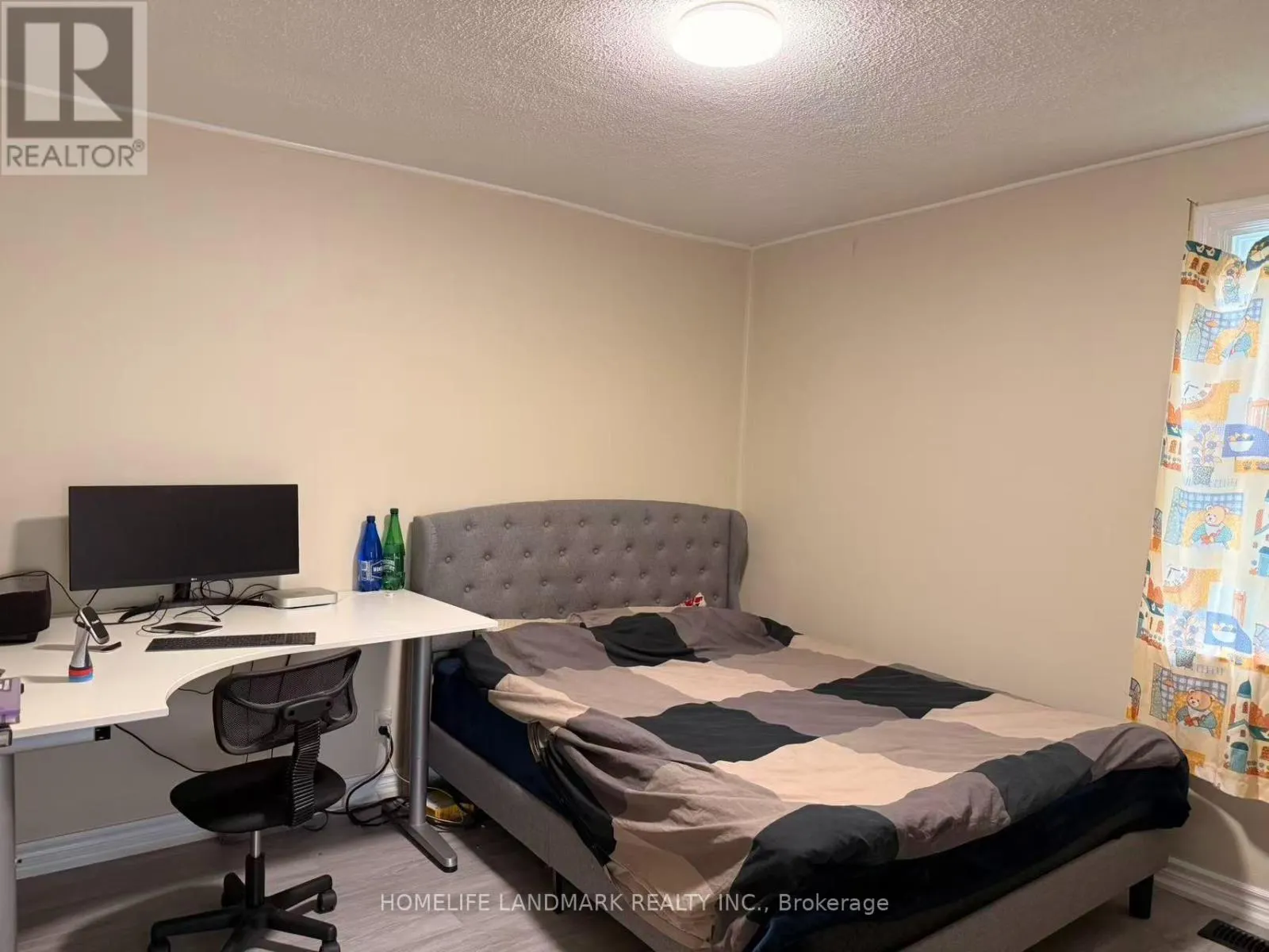 318 THE QUEENSWAY S