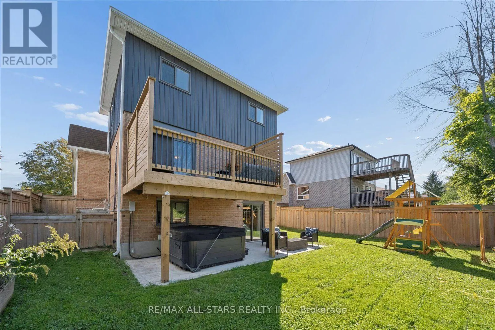 538 HIGHLAND CRESCENT