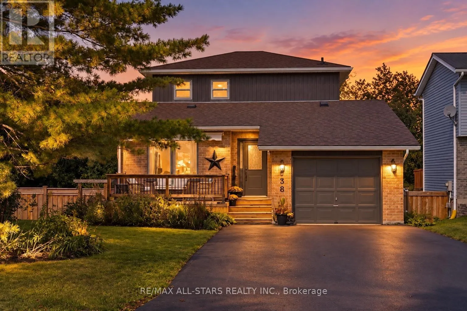 538 HIGHLAND CRESCENT