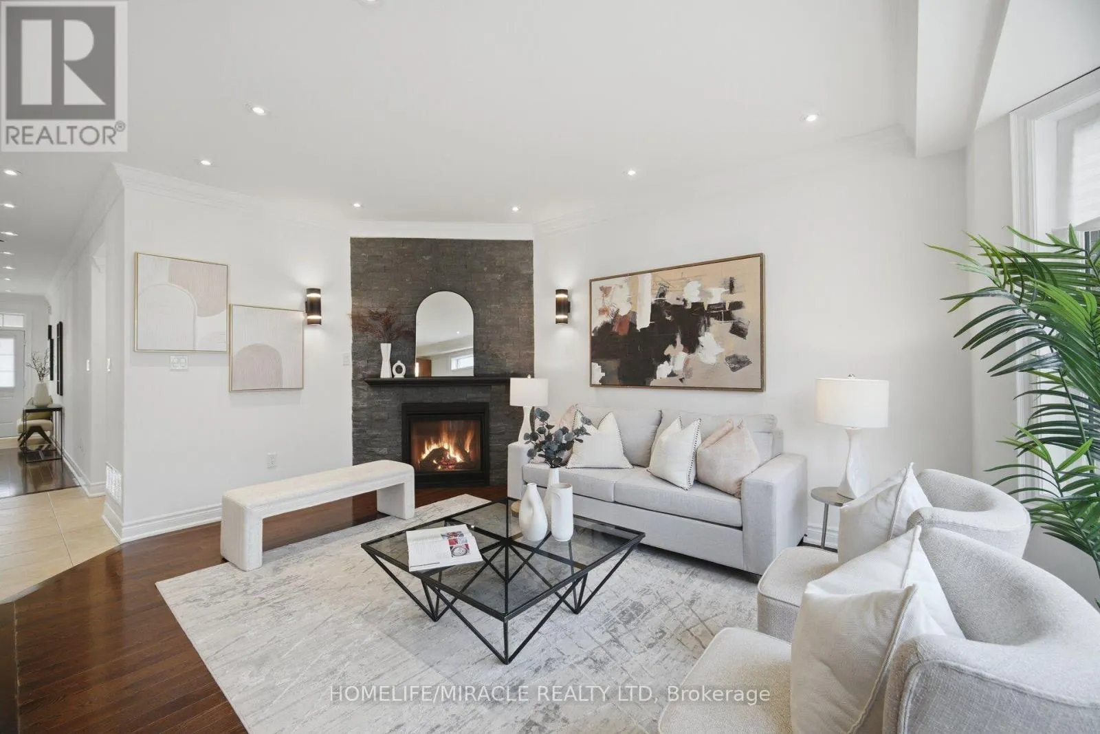 28 KINCARDINE STREET