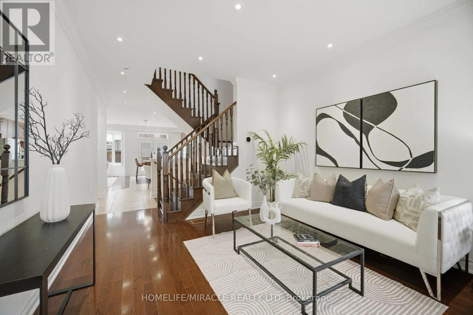 28 KINCARDINE STREET