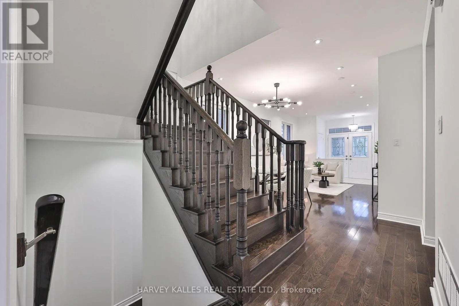 46 GRAYLEAF DRIVE