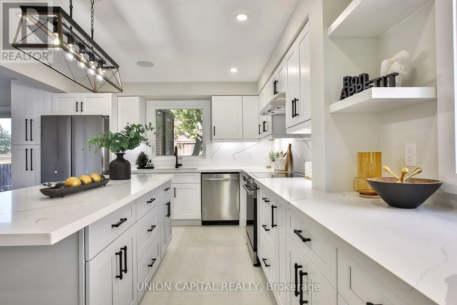 42 BAMBI CRESCENT