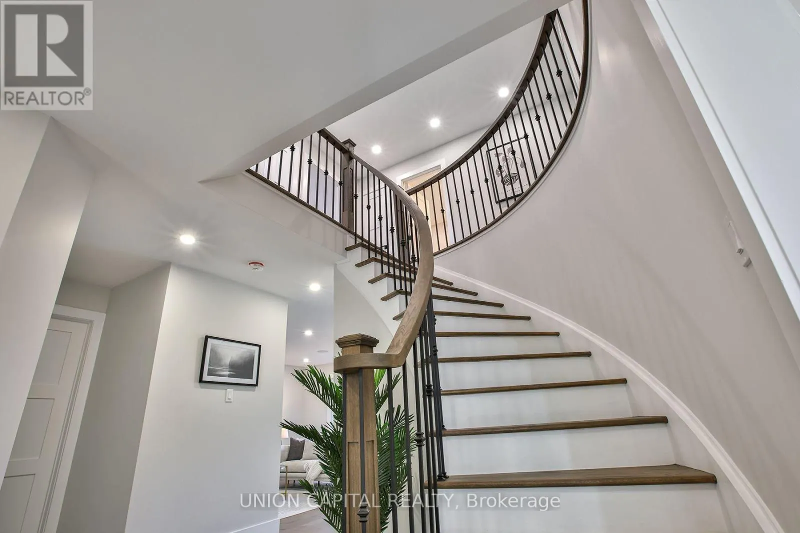 42 BAMBI CRESCENT
