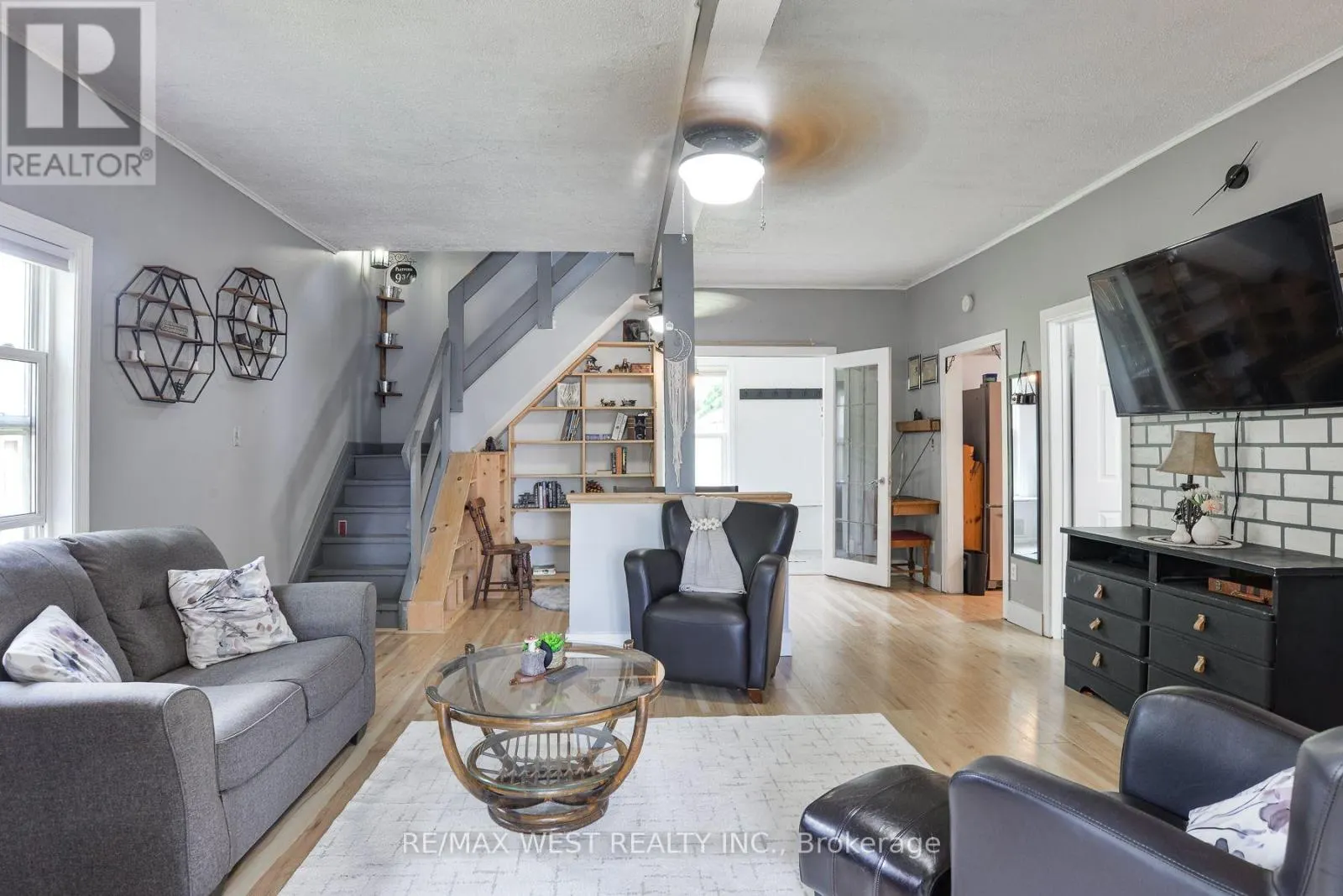 89 CEDAR BEACH ROAD