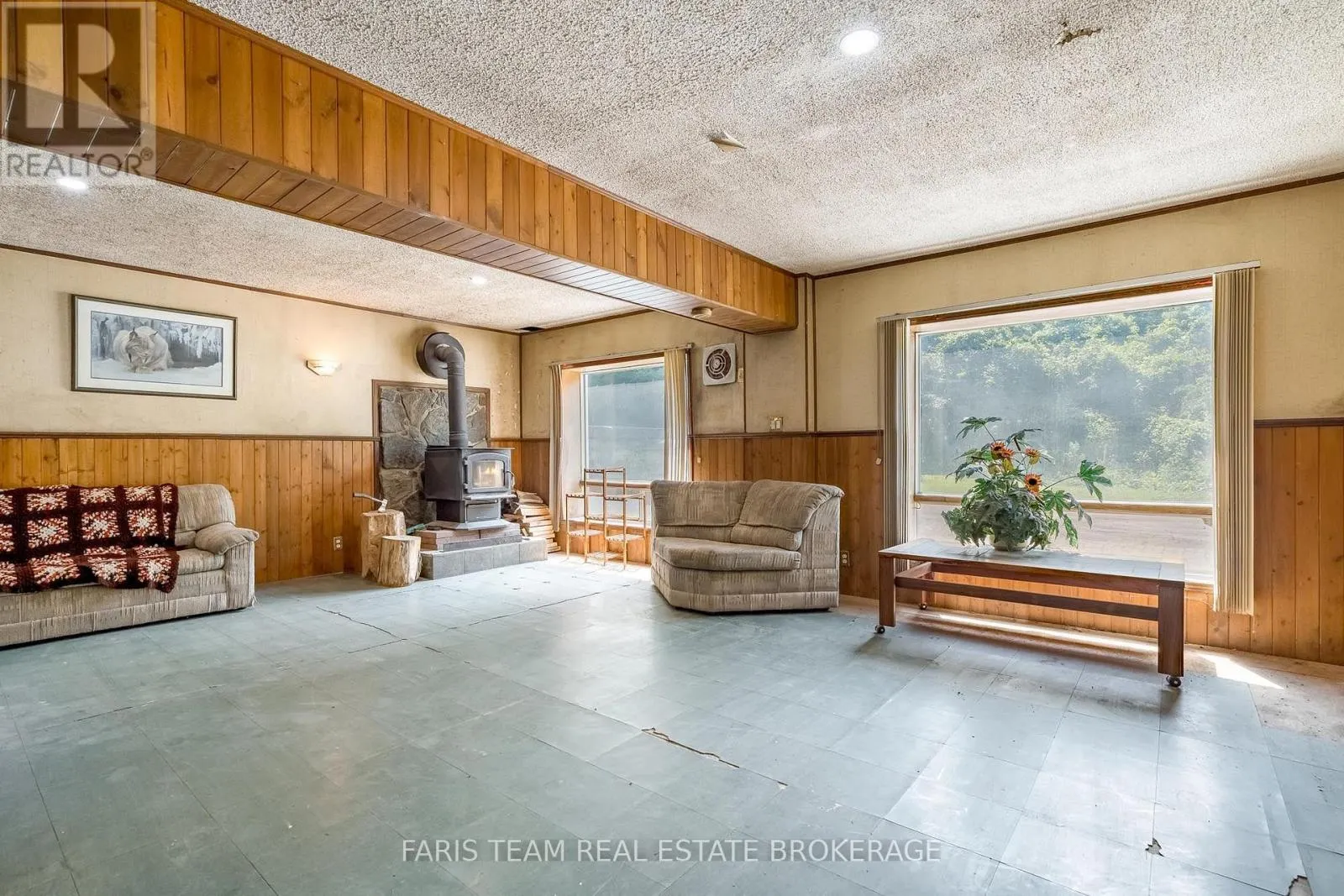 5809 10TH SIDE ROAD