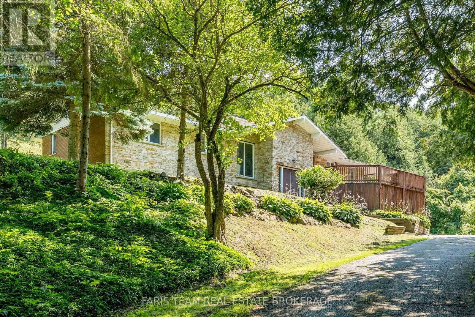 5809 10TH SIDE ROAD