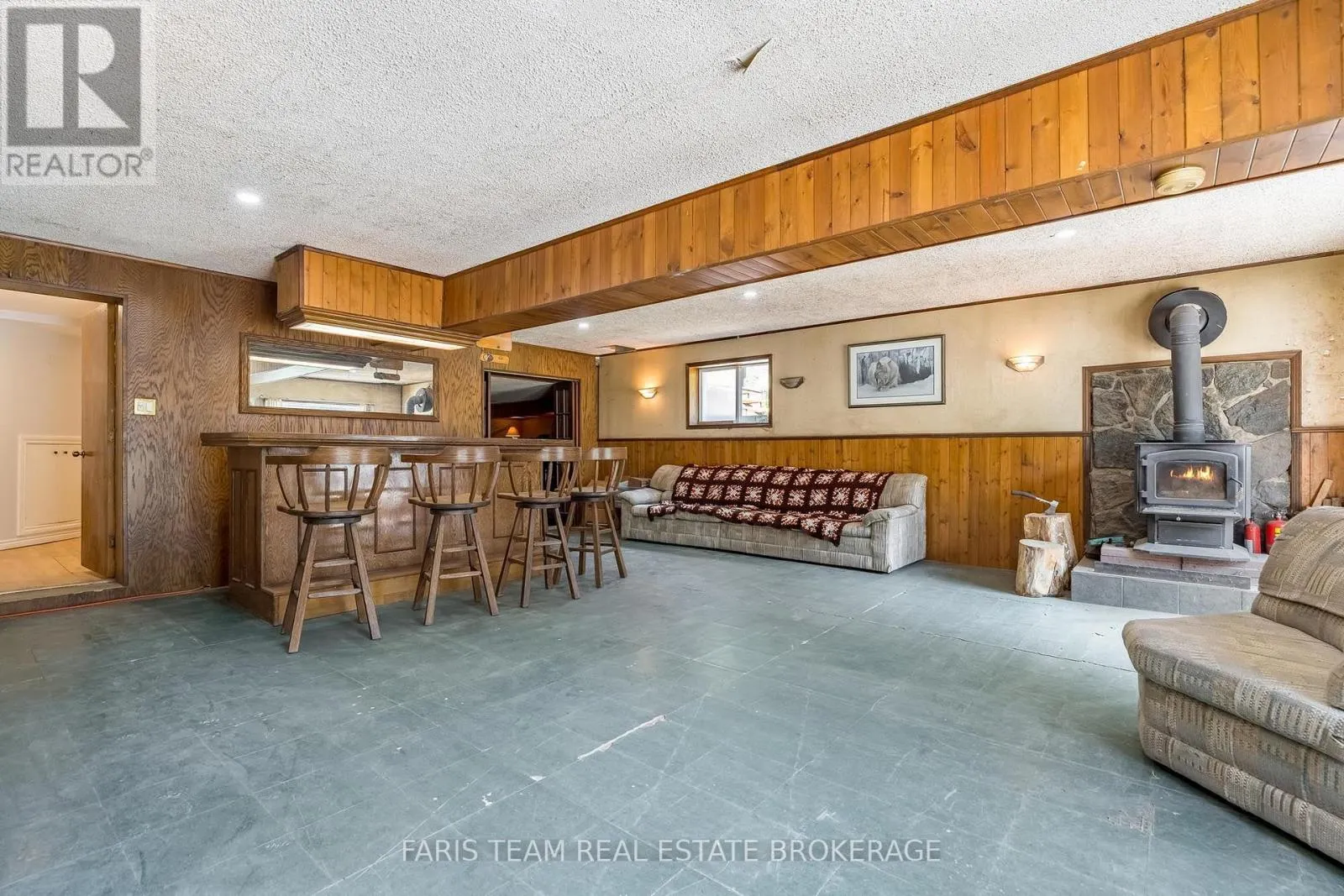 5809 10TH SIDE ROAD