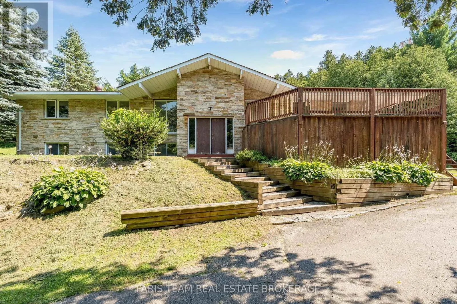 5809 10TH SIDE ROAD