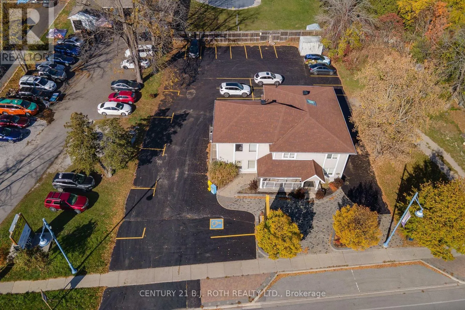 888 INNISFIL BEACH ROAD