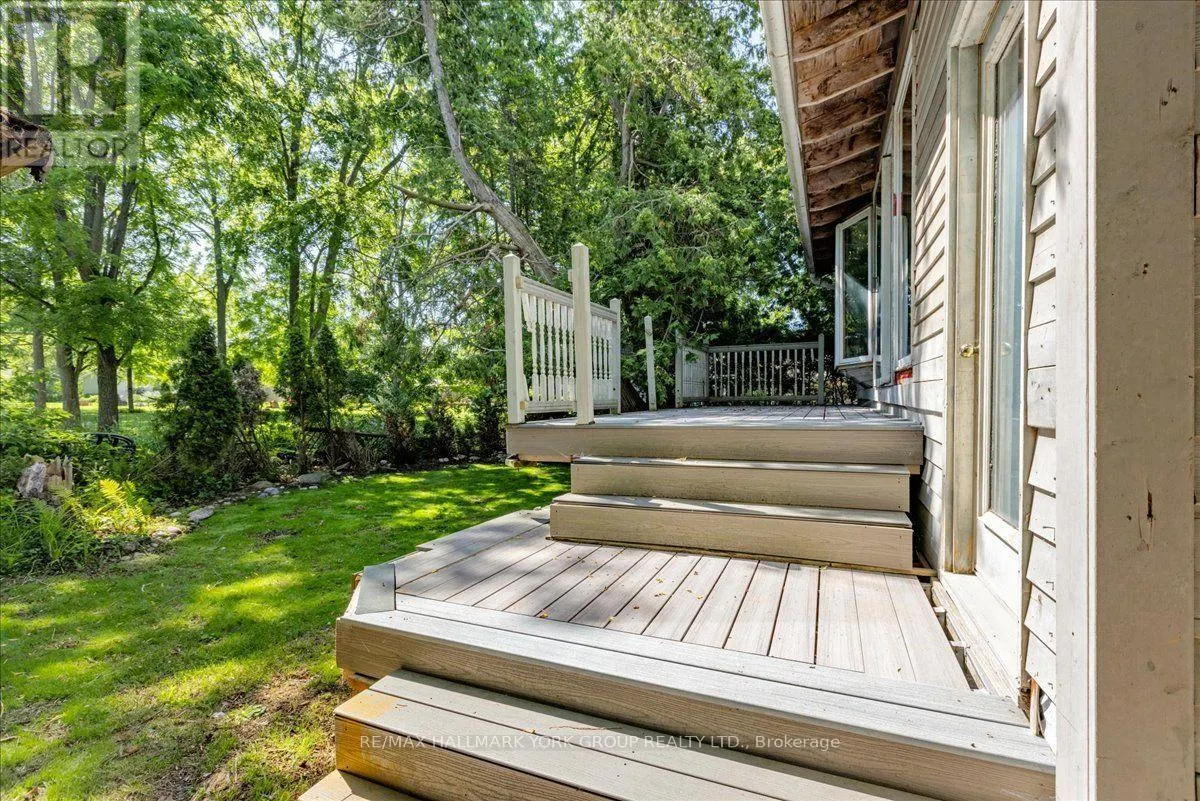 311 LAKE DRIVE N