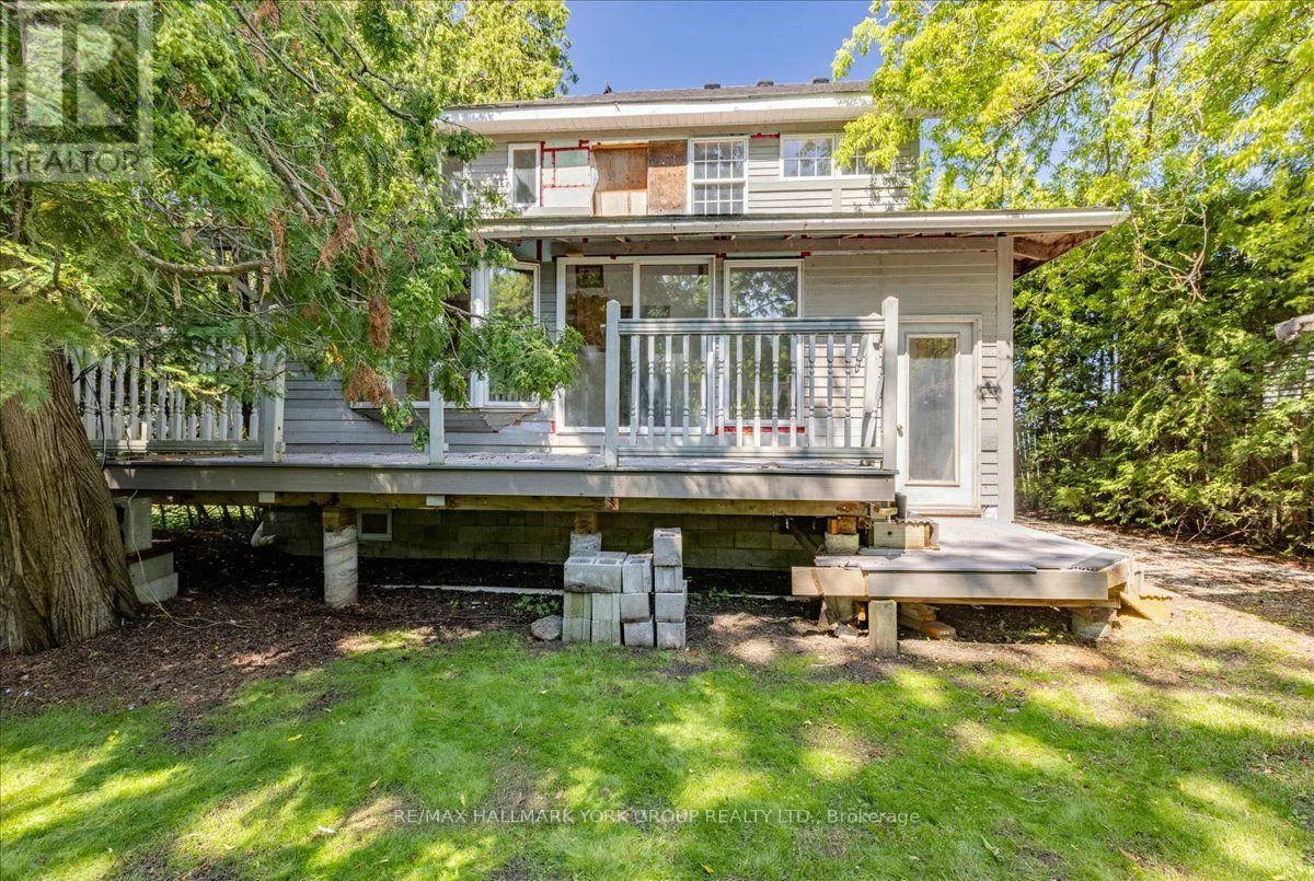 311 LAKE DRIVE N