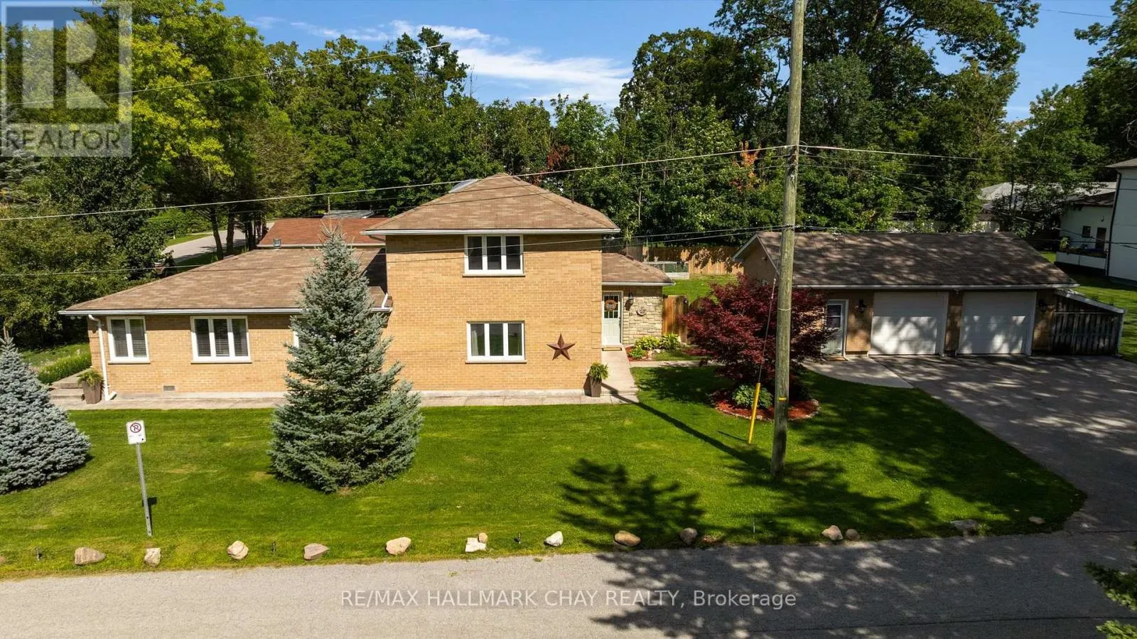 47 LAKESIDE DRIVE