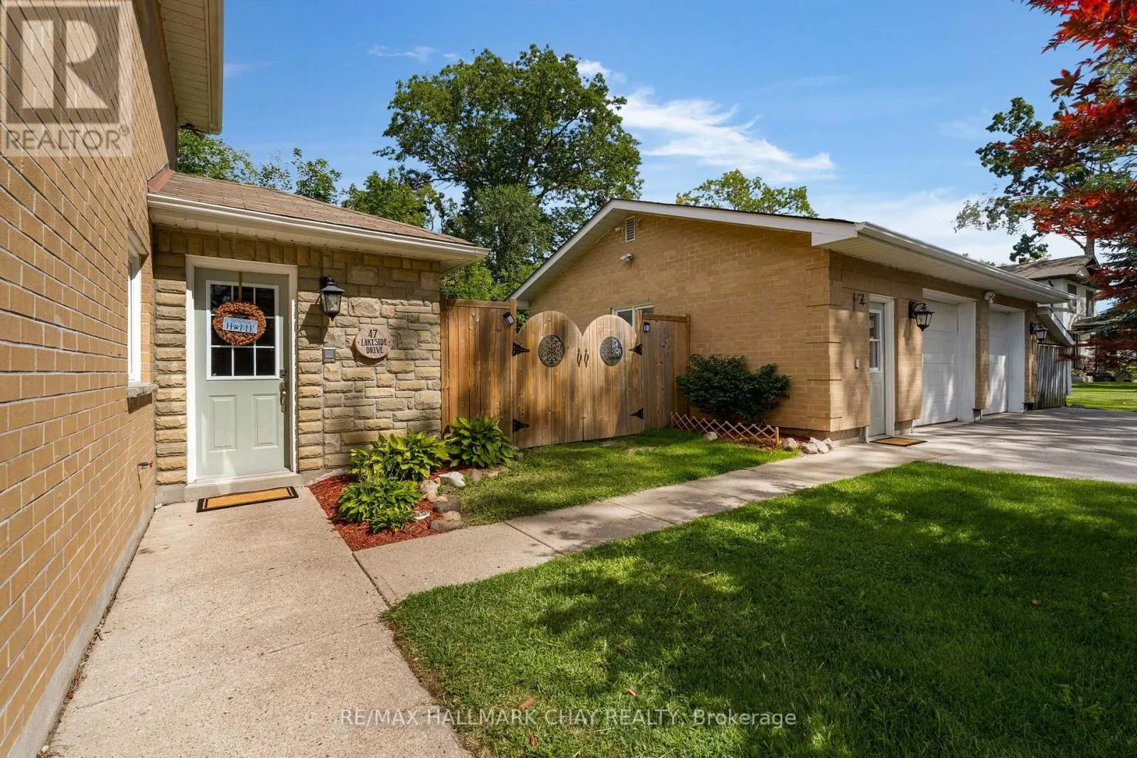 47 LAKESIDE DRIVE