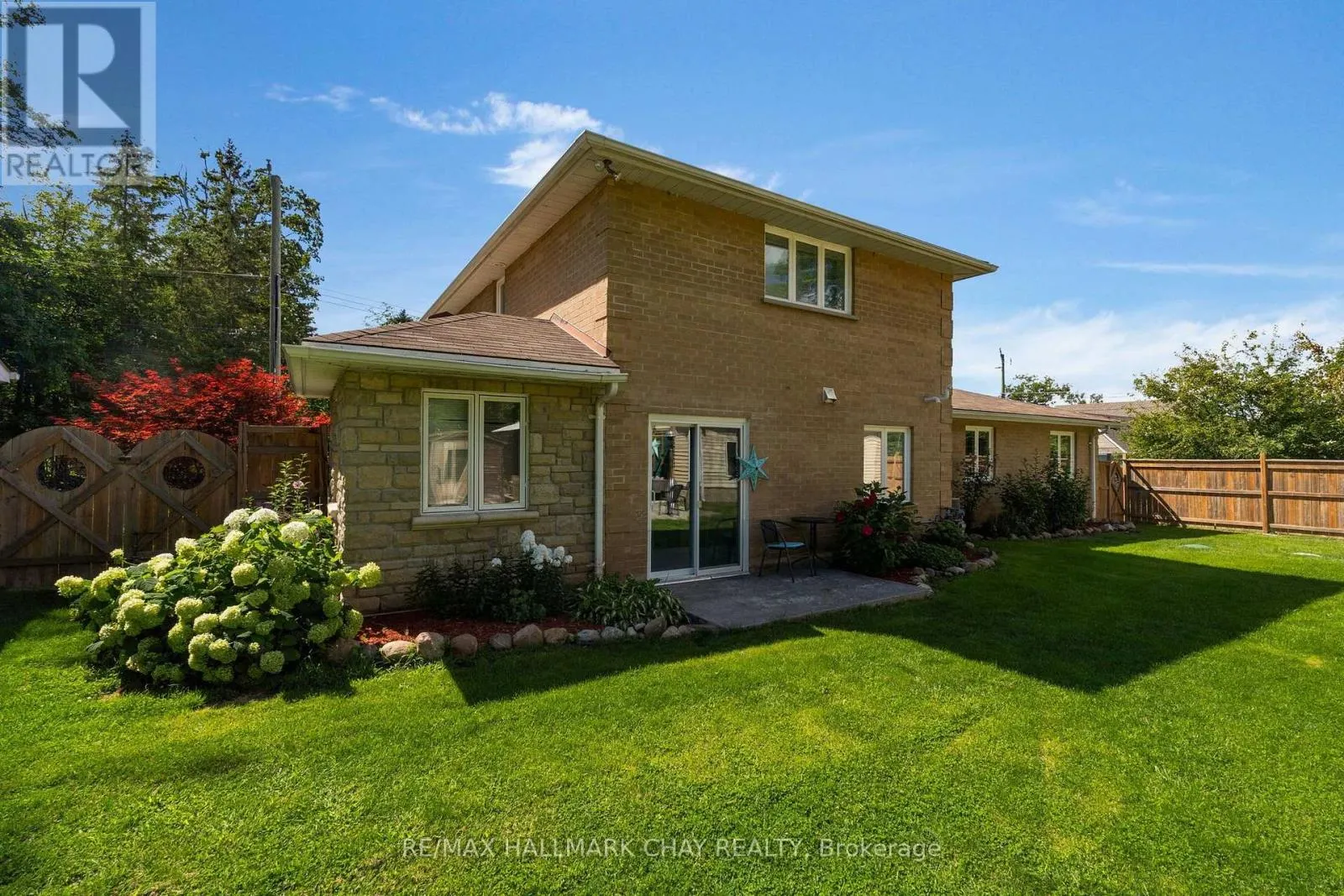 47 LAKESIDE DRIVE