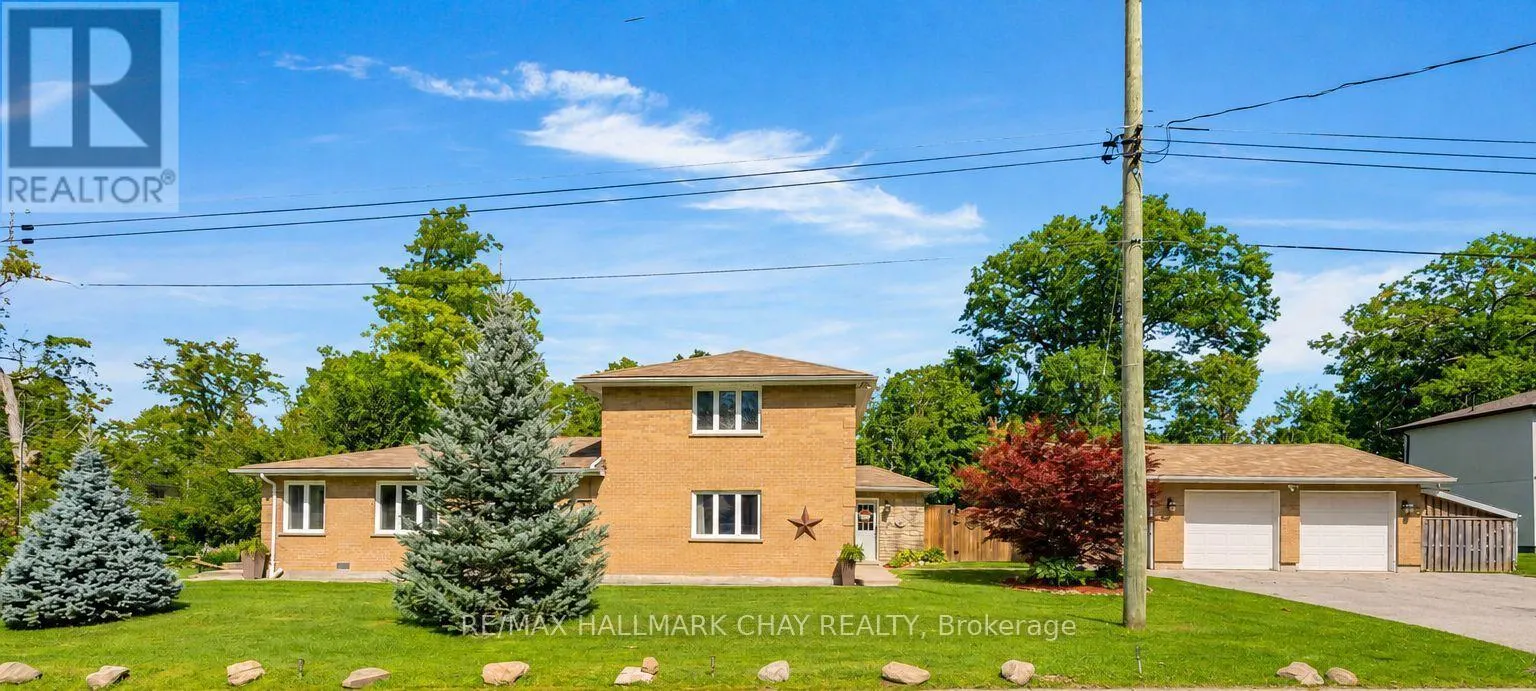 47 LAKESIDE DRIVE