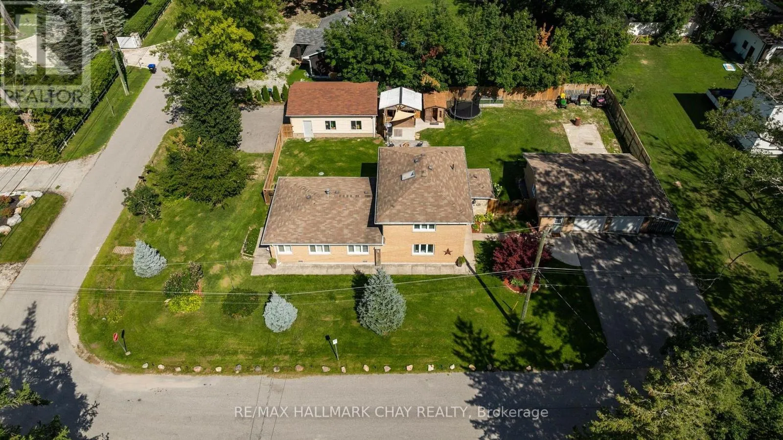 47 LAKESIDE DRIVE