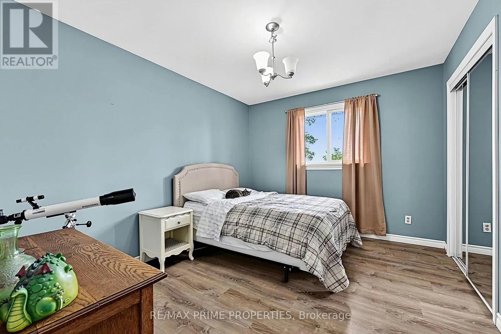 426 ZEPHYR ROAD
