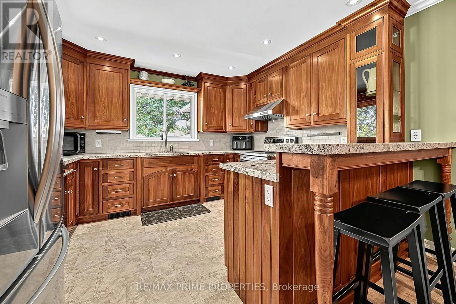 426 ZEPHYR ROAD