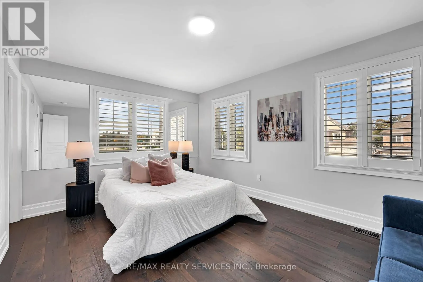 22 GIANT CEDARS COURT