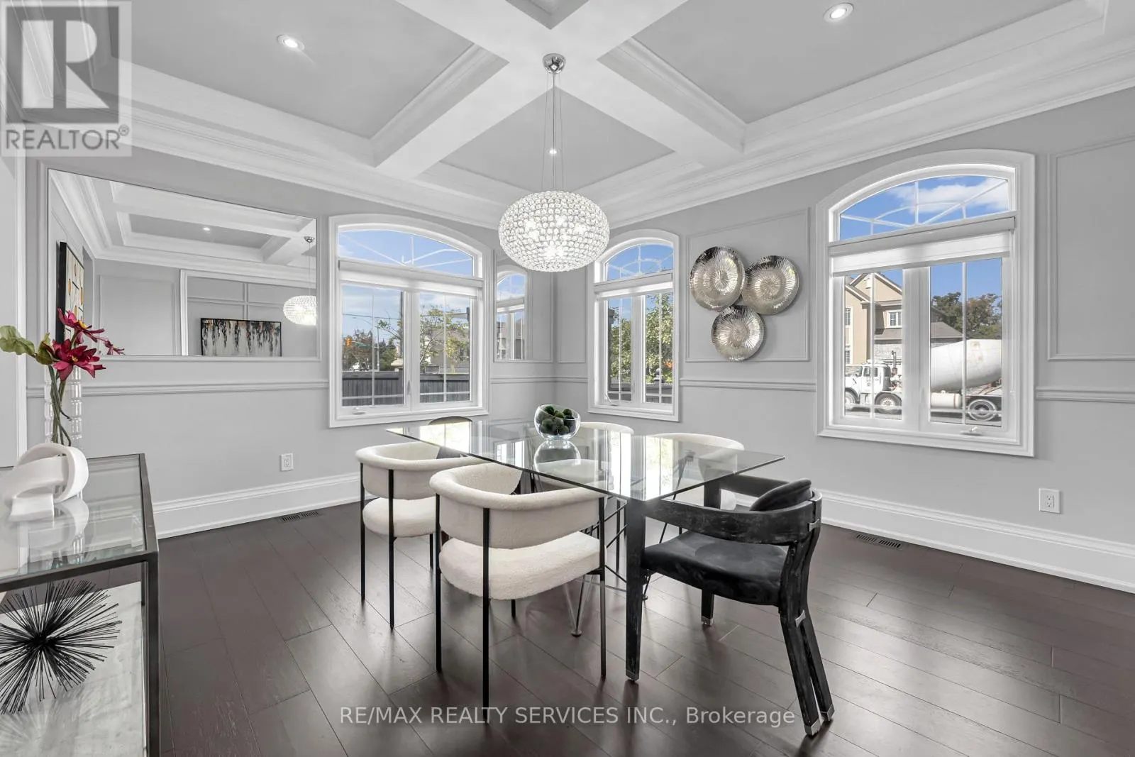 22 GIANT CEDARS COURT