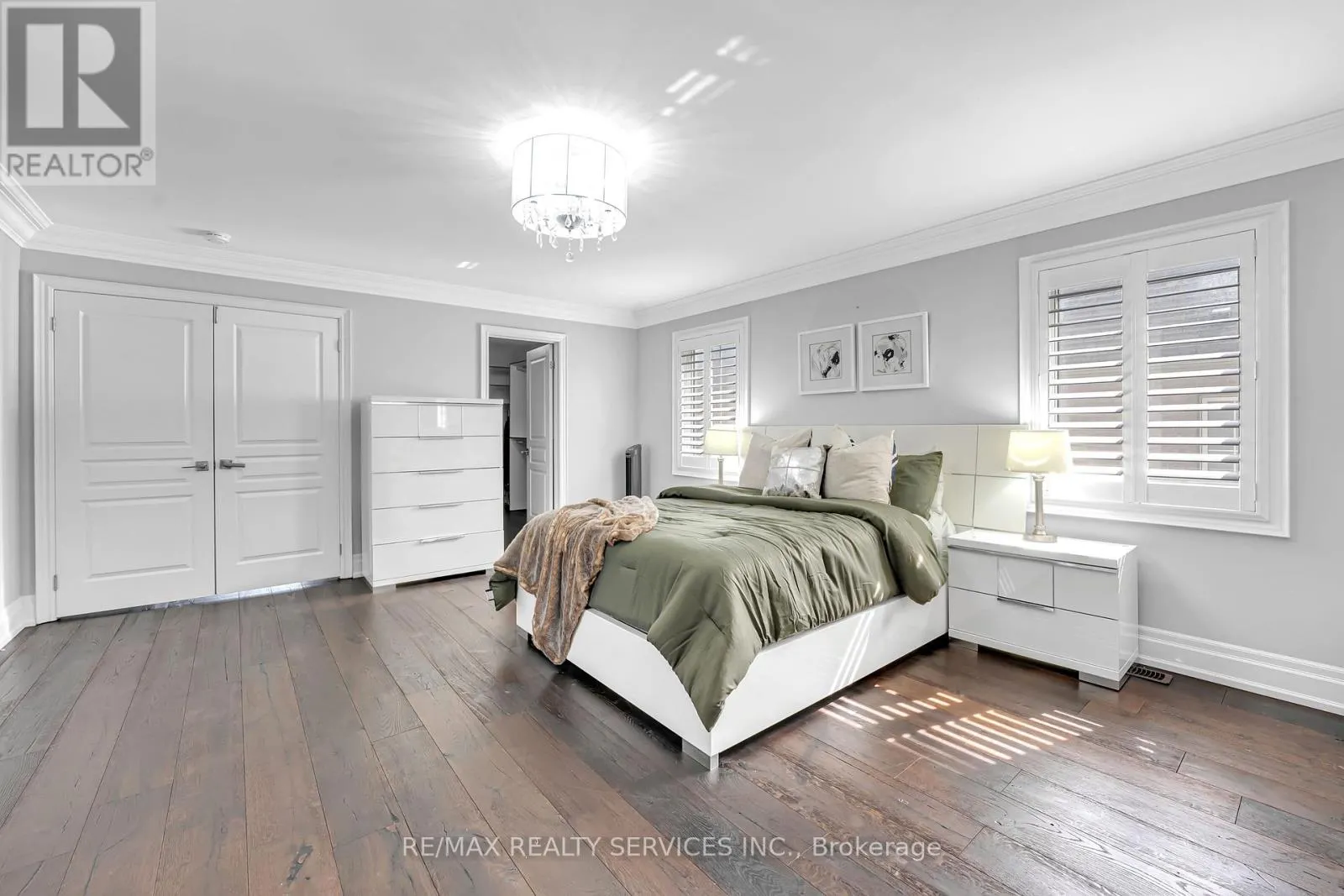 22 GIANT CEDARS COURT