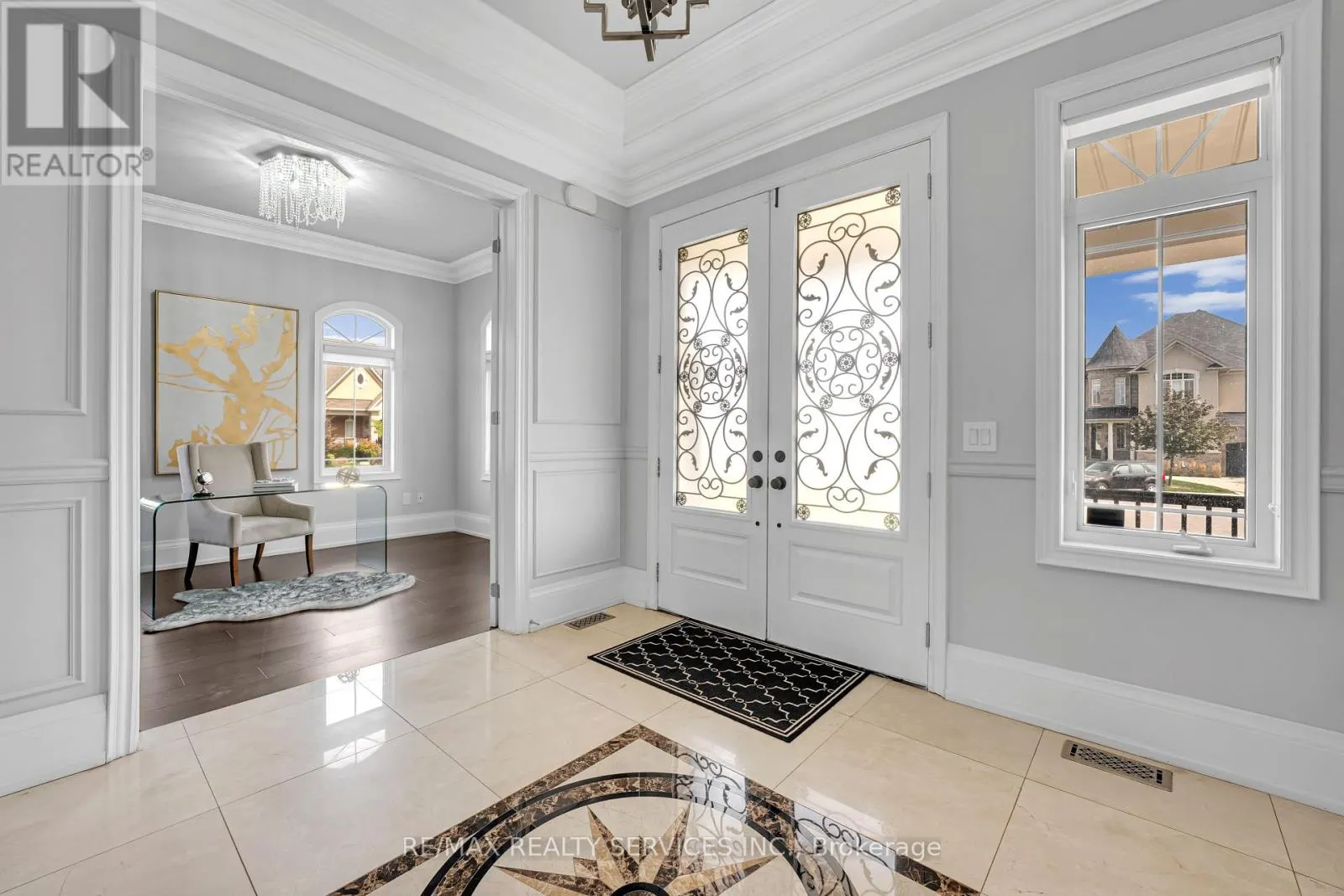 22 GIANT CEDARS COURT