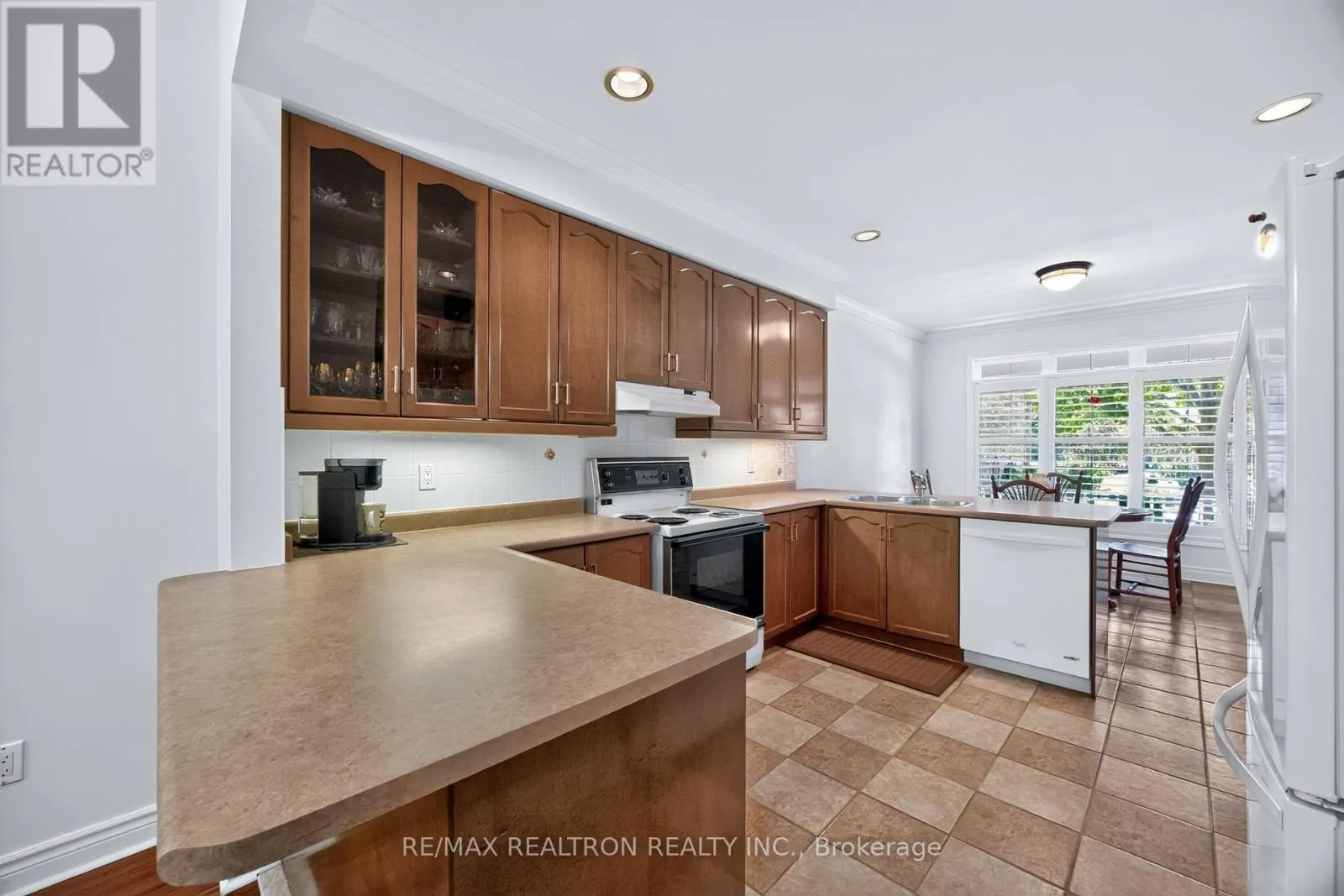 402 MORLEY COOK CRESCENT